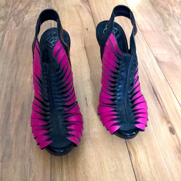 BCBG Hot Pink High Heels - Picture 2 of 7